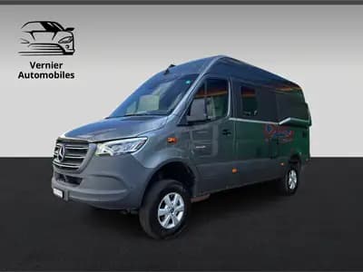 Mercedes-Benz Sprinter Microlinner Yucon 2024 — Camping-car intégral, très faible kilométrage — vista posteriore