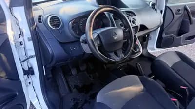 Renault Kangoo Medium dCi 90 — Utilitaire fiable, faible consommation diesel — Thumbnail 9