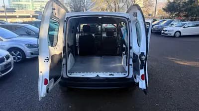 Renault Kangoo Medium dCi 90 — Utilitaire fiable, faible consommation diesel — Thumbnail 12