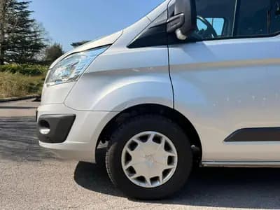 Ford Transit Custom Van 290 L1H1 — Utilitaire fiable diesel, 102'000 km, sièges ventilés — interior