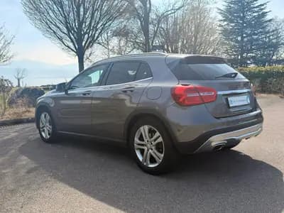 Mercedes-Benz GLA 250 AMG Line 4Matic — SUV compact premium, 145'000 km, garantie — dashboard