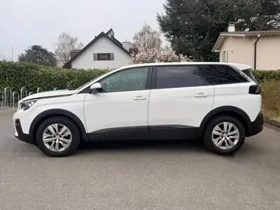 Peugeot 5008 1.5 BlueHDi Active — 7 places, boîte auto, 45'000 km seulement — Heckansicht