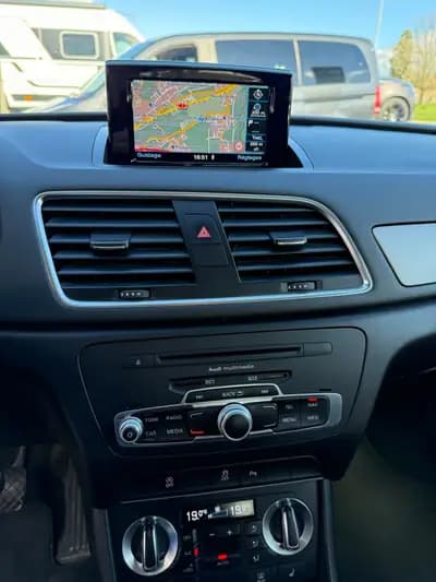 Audi Q3 1.4 TFSI – SUV compact dynamique sans sinistre — dashboard