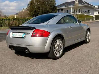 Audi TT Coupé 3.2 quattro — Sportive iconique, 250 ch et transmission automatique — Thumbnail 7
