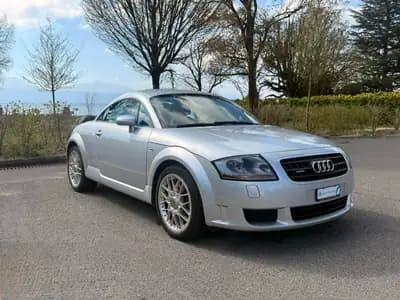 Audi TT Coupé 3.2 quattro — Sportive iconique, 250 ch et transmission automatique — Thumbnail 9