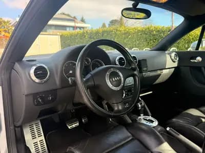 Audi TT Coupé 3.2 quattro — Sportive iconique, 250 ch et transmission automatique — Thumbnail 11