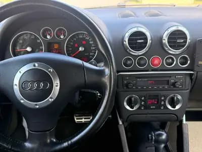 Audi TT Coupé 3.2 quattro — Sportive iconique, 250 ch et transmission automatique — Thumbnail 16