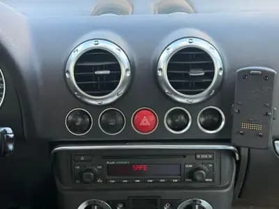 Audi TT Coupé 3.2 quattro — Sportive iconique, 250 ch et transmission automatique — Thumbnail 24