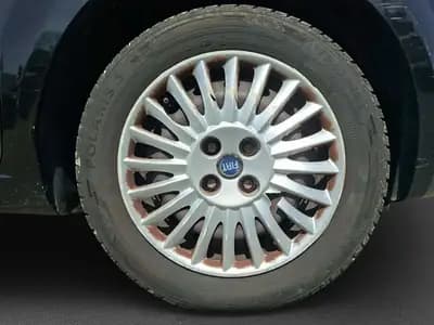 Fiat Punto 1.4 Active — Citadine fiable, entretien économique, 92 000 km — dashboard