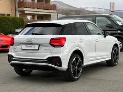 Audi Q2 35 TFSI S line — Compact SUV premium, 1er main, entretien Audi complet — Thumbnail 9