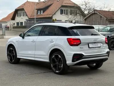 Audi Q2 35 TFSI S line — Compact SUV premium, 1er main, entretien Audi complet — Thumbnail 7