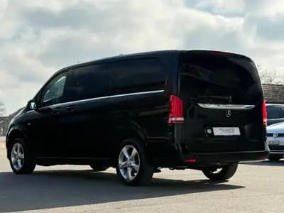 Mercedes-Benz V 250 d Avantgarde — Monospace 8 places, 4Matic, entretien suivi — Thumbnail 7