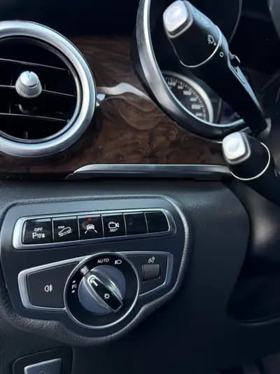 Mercedes-Benz V 250 d Avantgarde — Monospace 8 places, 4Matic, entretien suivi — Thumbnail 30