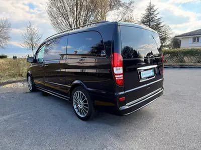 Mercedes-Benz Viano 3.0 CDI — Monospace 8 places, motorisation robuste et équipements premium — cruscotto
