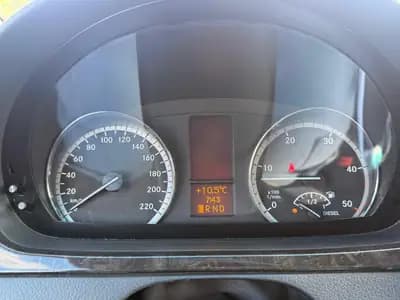 Mercedes-Benz Viano 3.0 CDI — Monospace 8 places, motorisation robuste et équipements premium — Miniatura 10