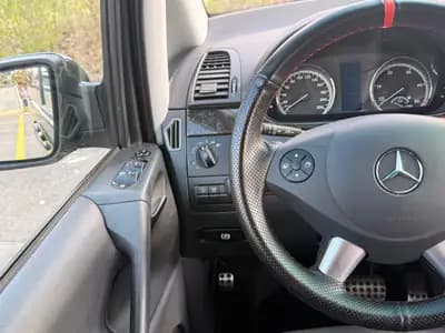 Mercedes-Benz Viano 3.0 CDI — Monospace 8 places, motorisation robuste et équipements premium — Miniatura 14