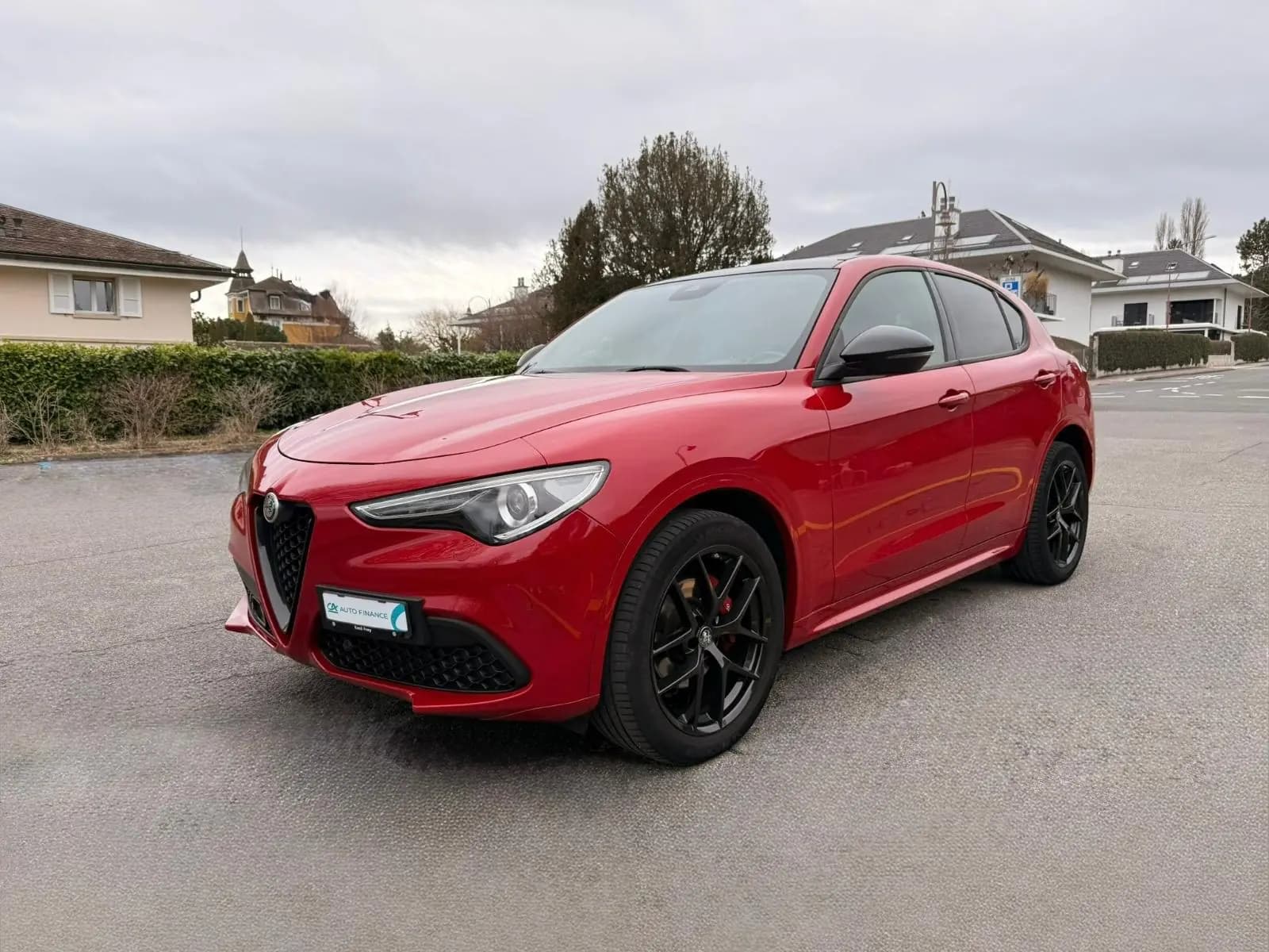 Alfa Romeo Stelvio 2.0 Veloce Q4 — SUV sportif Black Edition, 280 ch, faible kilométrage