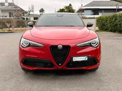 Alfa Romeo Stelvio 2.0 Veloce Q4 — SUV sportif Black Edition, 280 ch, faible kilométrage — arrière