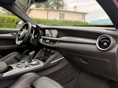 Alfa Romeo Stelvio 2.0 Veloce Q4 — SUV sportif Black Edition, 280 ch, faible kilométrage — Miniature 13