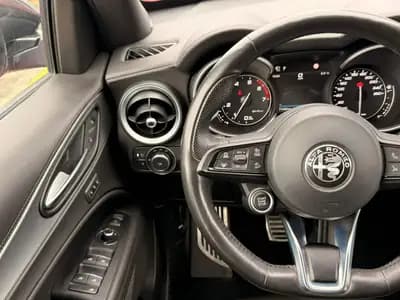 Alfa Romeo Stelvio 2.0 Veloce Q4 — SUV sportif Black Edition, 280 ch, faible kilométrage — Miniature 15