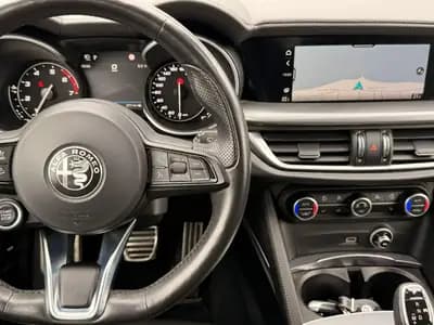 Alfa Romeo Stelvio 2.0 Veloce Q4 — SUV sportif Black Edition, 280 ch, faible kilométrage — Miniature 16