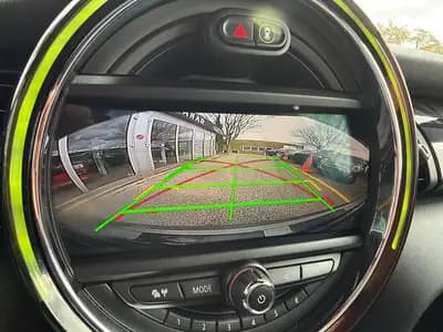 MINI Cooper S Steptronic – Sportivité et élégance urbaine garanties — Thumbnail 10