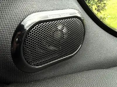 MINI Cooper S Steptronic – Sportivité et élégance urbaine garanties — Thumbnail 12