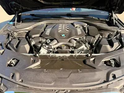 BMW M850i xDrive — Coupé sportif 530 ch, cuir rouge et technologie premium — Miniature 24