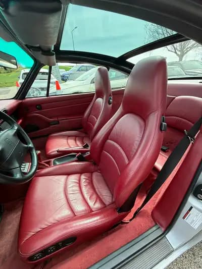 Porsche 911 Targa 1996 — Un cabriolet iconique suisse, sans accident, parfaitement préservé — Thumbnail 12