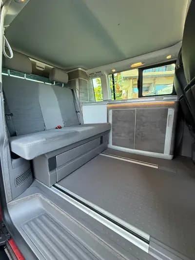 VW T6.1 California — L'van aménagé premium 4Motion, 1ère main, services complets — Thumbnail 23