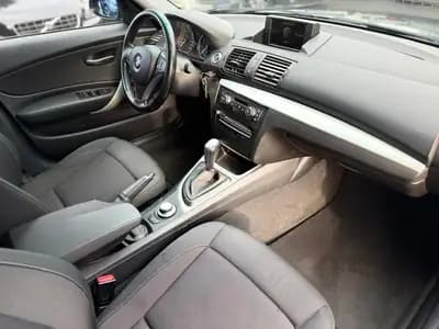 BMW 118i Steptronic — Berline compacte automatique, moteur 1995 cc fiable — Thumbnail 8