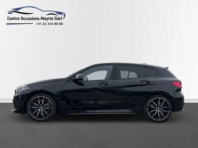 BMW M135i xDrive — Berline sportive 306 ch, configuration premium, faible kilométrage — side view