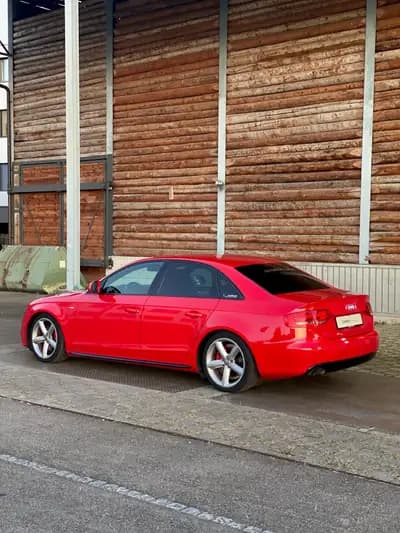 Audi A4 Limousine 2.0 TDI — Berline élégante S-Line, état impeccable — detail