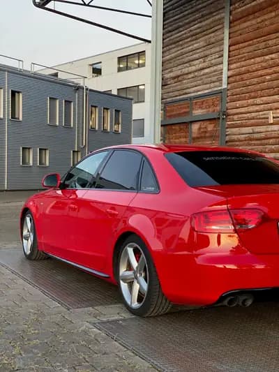 Audi A4 Limousine 2.0 TDI — Berline élégante S-Line, état impeccable — Thumbnail 8