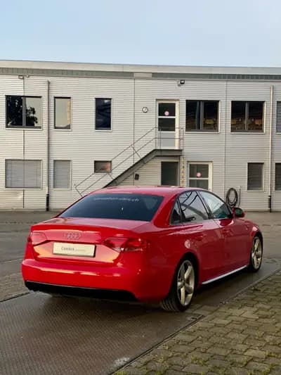 Audi A4 Limousine 2.0 TDI — Berline élégante S-Line, état impeccable — Thumbnail 10