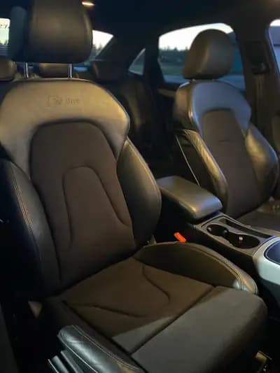 Audi A4 Limousine 2.0 TDI — Berline élégante S-Line, état impeccable — Thumbnail 20