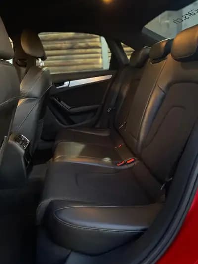 Audi A4 Limousine 2.0 TDI — Berline élégante S-Line, état impeccable — Thumbnail 21