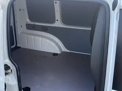 VW Caddy 2020 — Utilitaire compact fiable, excellent état avec garantie — Thumbnail 16