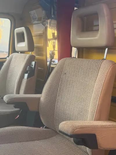 VW T3 Camper Yellow-Pearl — Classique culte des années 1980, diesel économique — Thumbnail 15