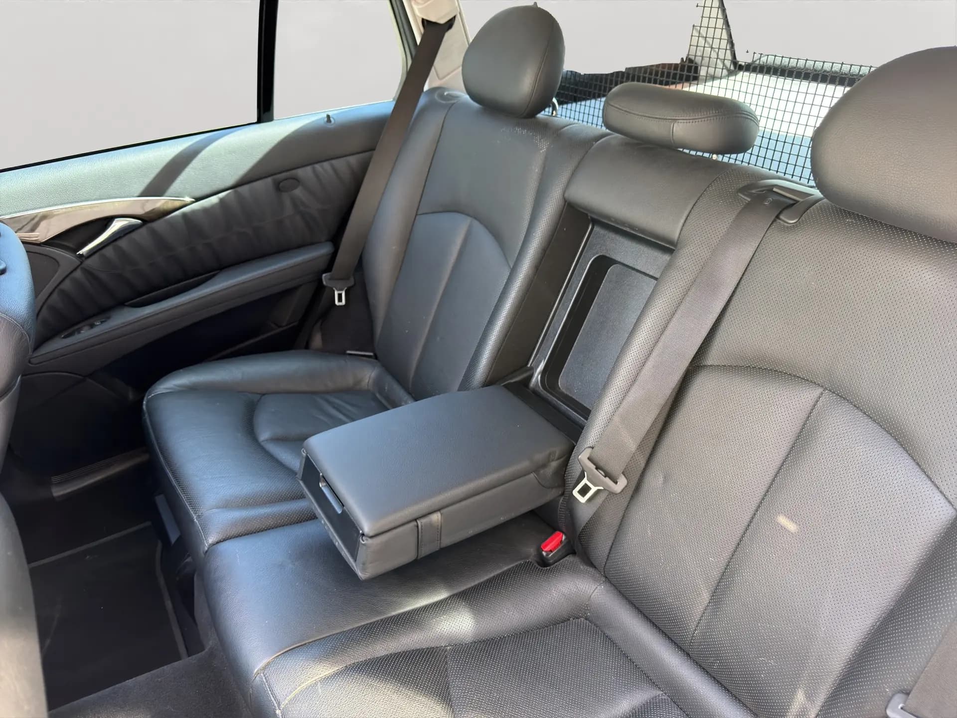 Mercedes-Benz E 320 2008 occasion Meyrin — 3