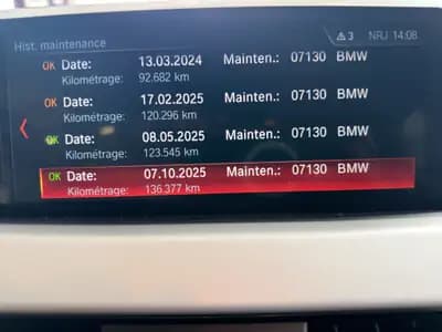 BMW X1 xDrive 18d Essential Edition — SUV compact diesel, un seul propriétaire, expertise complète — dashboard
