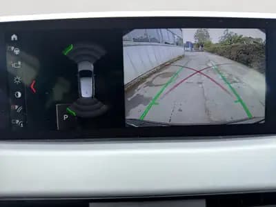 BMW X1 xDrive 18d Essential Edition — SUV compact diesel, un seul propriétaire, expertise complète — Thumbnail 8