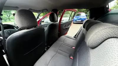 Renault Clio 1.2 16V — Citadine fiable des années 2000, sans accident — Thumbnail 8