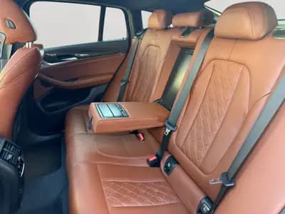 BMW X4 xDrive 48V 20i M Sport — SUV coupé performant, hybride léger et très entretenu — interior