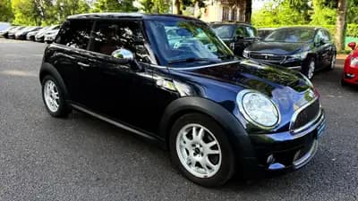 MINI Cabrio Cooper S — Cabriolet sportif emblématique, 175 ch et design iconique — side view