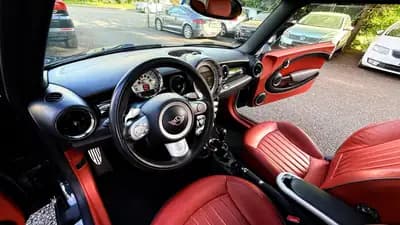 MINI Cabrio Cooper S — Cabriolet sportif emblématique, 175 ch et design iconique — Thumbnail 10