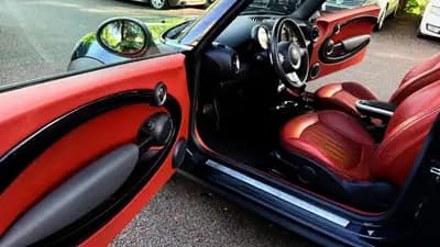 MINI Cabrio Cooper S — Cabriolet sportif emblématique, 175 ch et design iconique — Thumbnail 12
