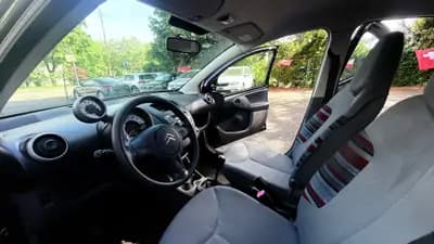 Citroën C1 1.0i Edition 2010 — Citadine économique, entretien léger, sans sinistre — Thumbnail 9