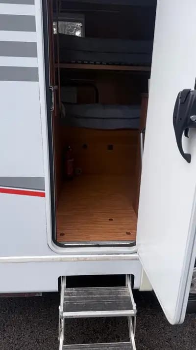 FIAT Ducato — Camping-car spacieux, moteur diesel robuste, 87000 km — Thumbnail 8
