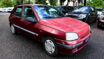 Renault Clio 1.2 1997 — Citadine iconique, moteur fiable et économique — Seitenansicht